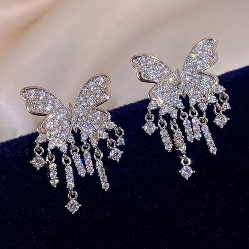 Sparkling Rhinestone Silver Butterfly Earrings. Costume. NWT.
